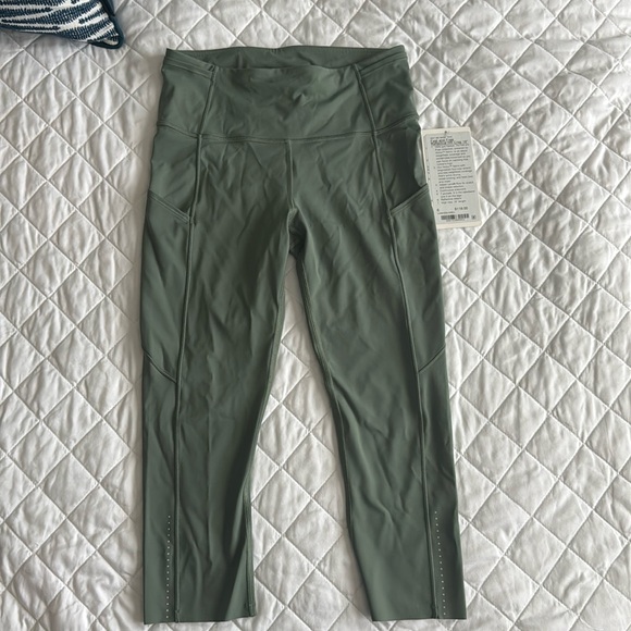 Lululemon Fast and Free Crop 19” - Picture 1 of 3